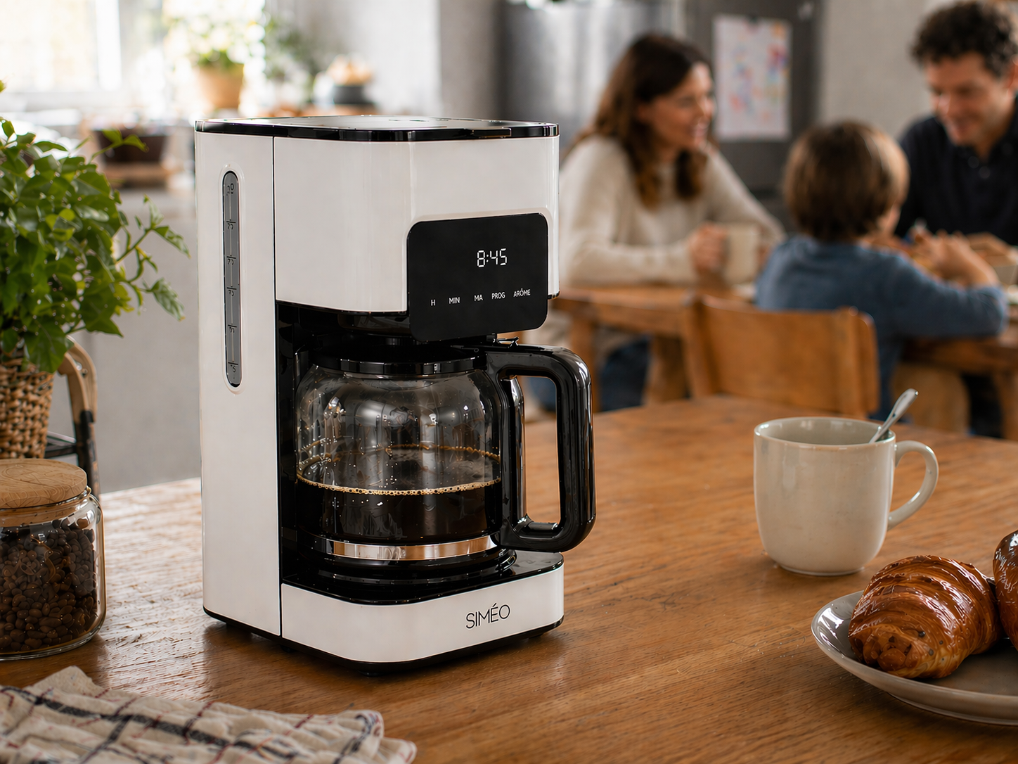Cafetière filtre programmable 1,5 L blanche